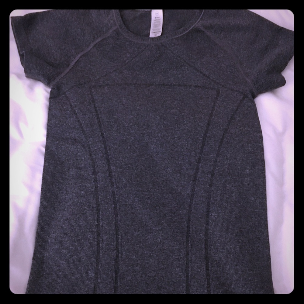 Ivivva tshirt.  Like new
